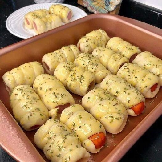 Receita de Enroladinho de Salsicha Fácil