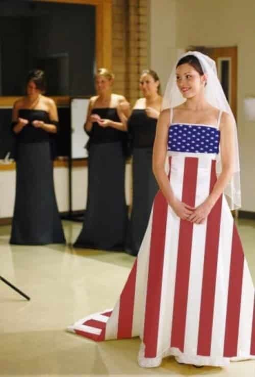 14 Vestidos de noiva que nunca deveriam ter sido usados