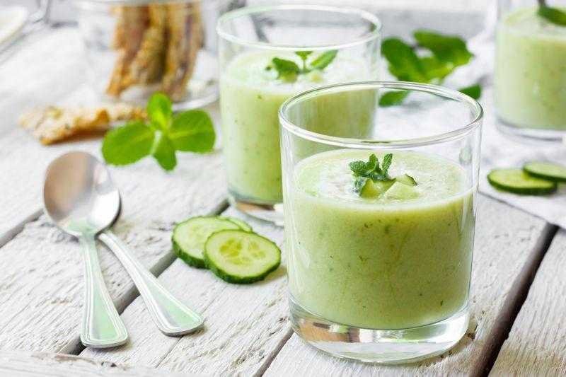5 Benefícios incríveis do suco de pepino