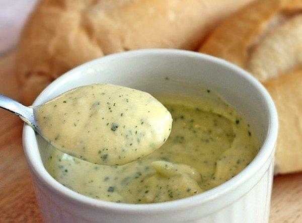 7 receitas de molho de alho 