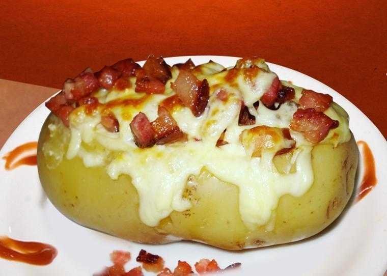 Batata Recheada com Requeijão e Bacon