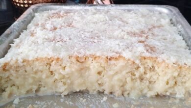 Bolo Gelado de Coco Molhadinho – A Receita que Vai Te Surpreender!