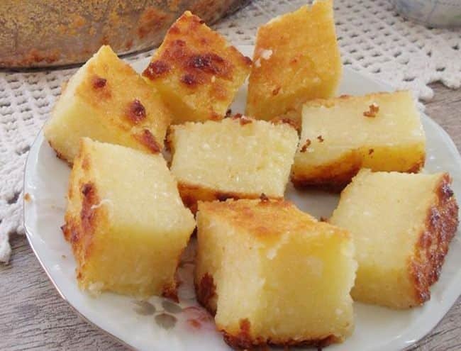 Bolo de mandioca crua ralada – BOLO MOLE DE MANDIOCA