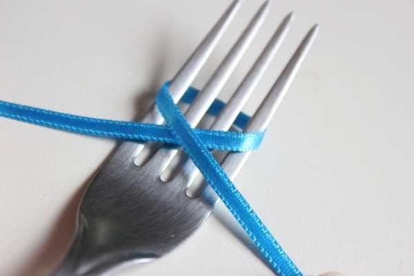 Como fazer laço com fita decorativa Como fazer laço com fita decorativa