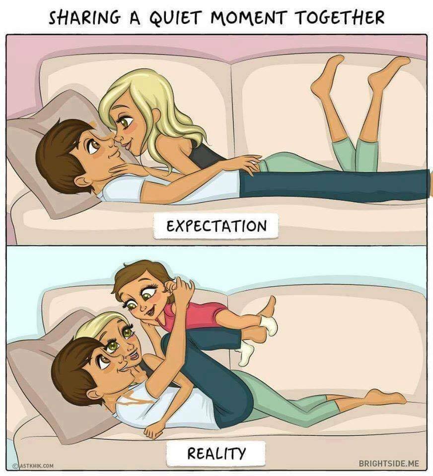 Ilustrações mostram o antes e depois da chegada de uma criança na vida de um casal