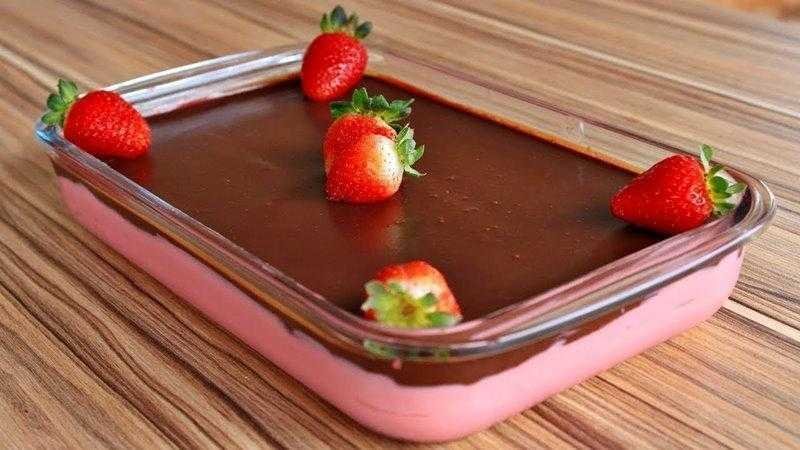Mousse Simples de Morango com Chocolate