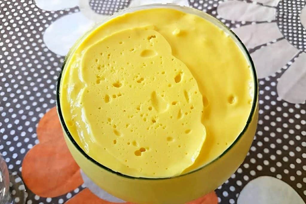 Mousse de Manga com a fruta Sobremesa saudavel e deliciosa Mousse de Manga com a fruta