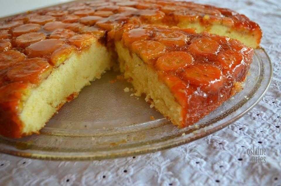 Bolo de banana caramelizada de liquidificador