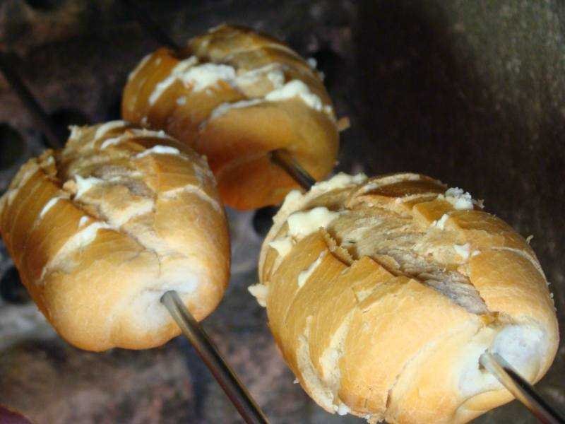 Como fazer pão de alho simples
