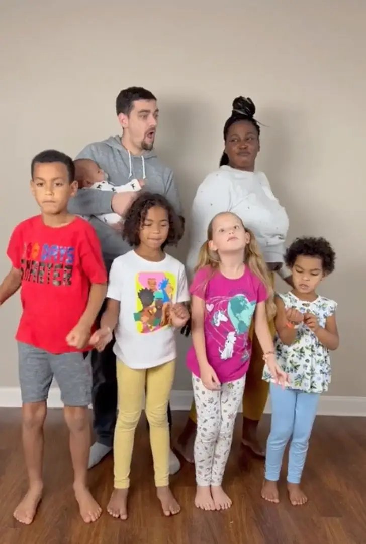 madre fiesta invitacion todosloshijos abuso tiktok familiagrande cumpleanos0002