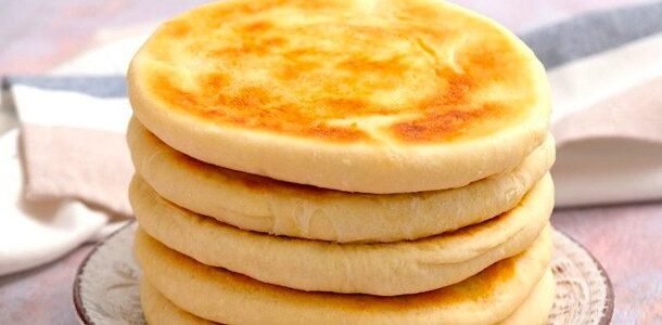 pãozinho mata fome de frigideira feito em 5 minutos