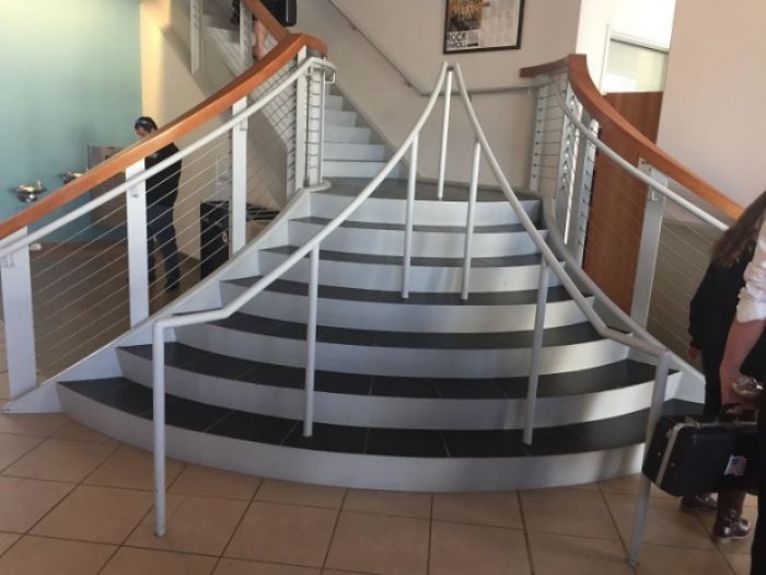 1574301447 198 Internautas mostram 26 escadas onde os designers tentaram fazer o