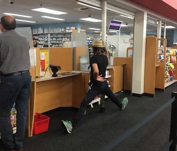 1623720650 834 22 Vezes em que as pessoas foram vistas em publico