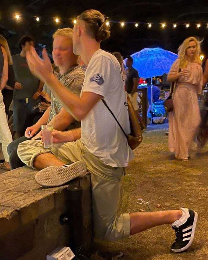 1623720651 233 22 Vezes em que as pessoas foram vistas em publico