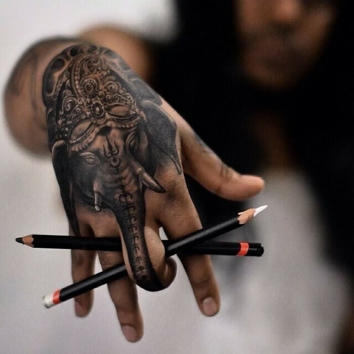 1653515881 624 20 Tatuagens incriveis e criativas que se transformam com o