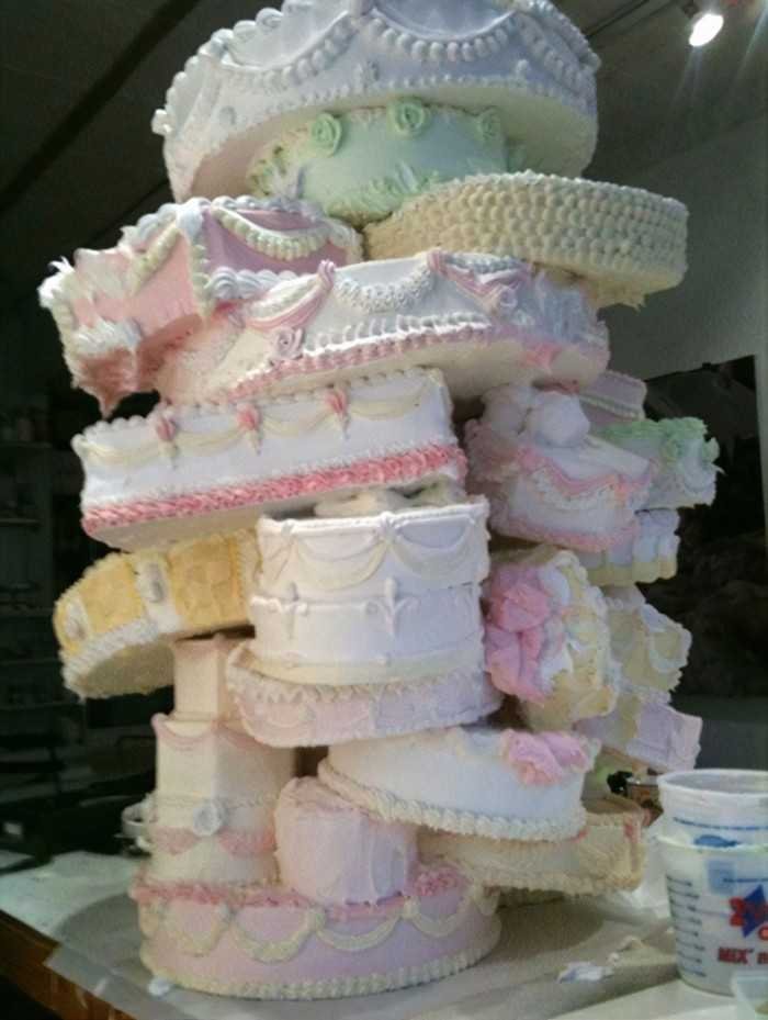 1625438148 981 23 Vezes em que os bolos de casamento nao atenderam