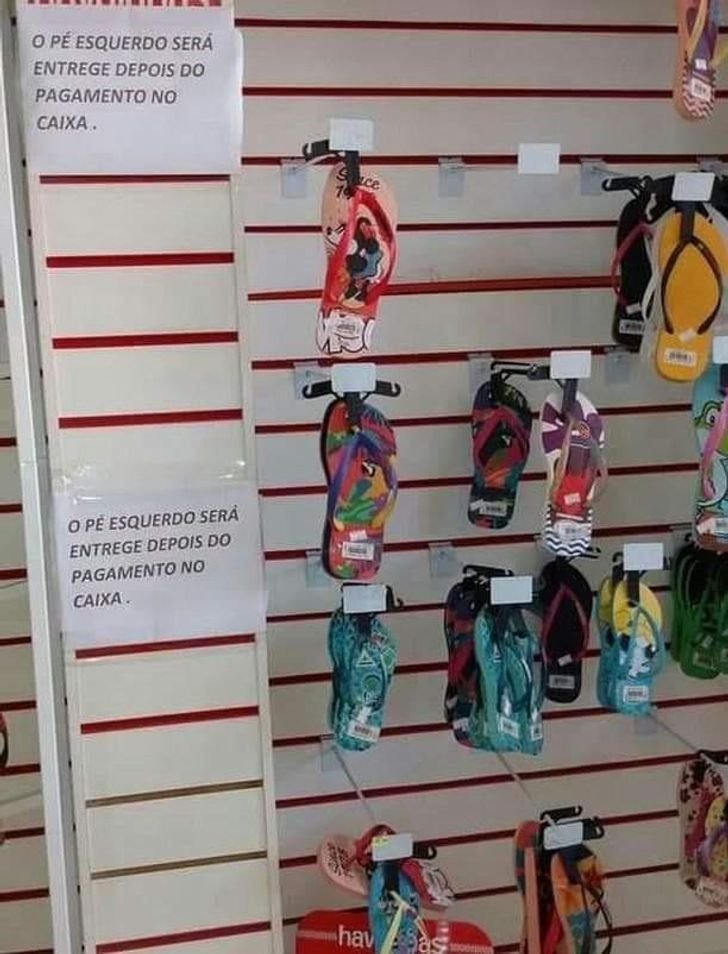 1654171097 946 15 placas e avisos divertidos mostrando que o brasileiro nao