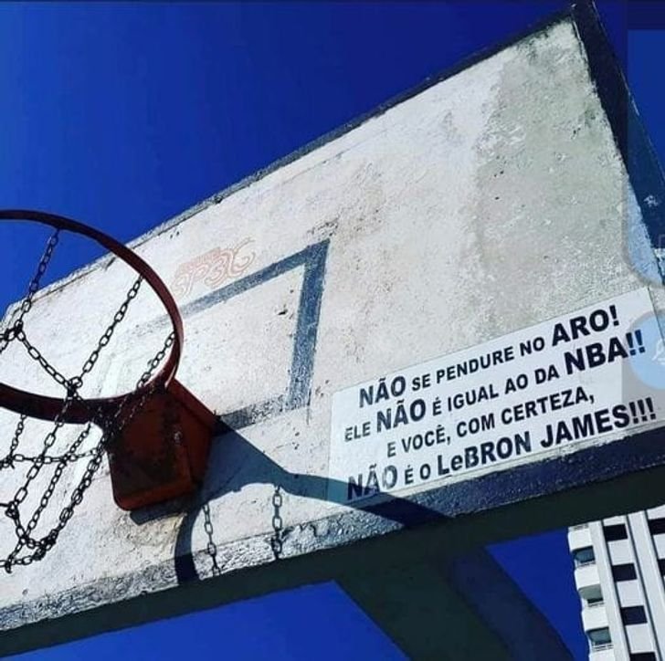 1654171098 975 15 placas e avisos divertidos mostrando que o brasileiro nao