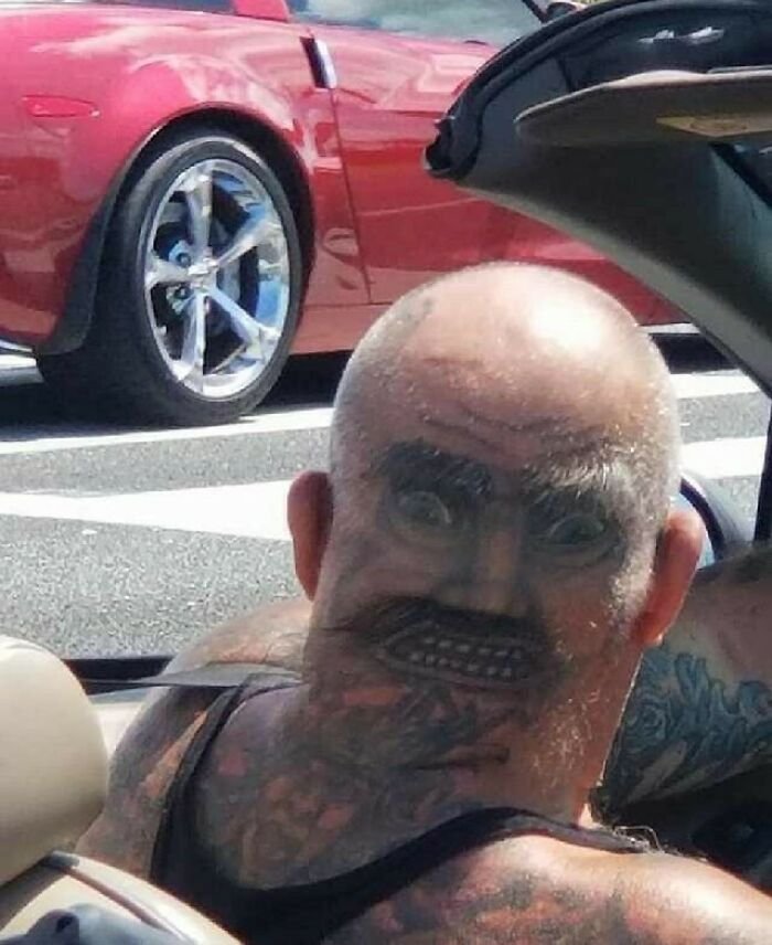 1655450360 533 30 tatuagens horrivelmente feitas que sao o orgulho desse grupo