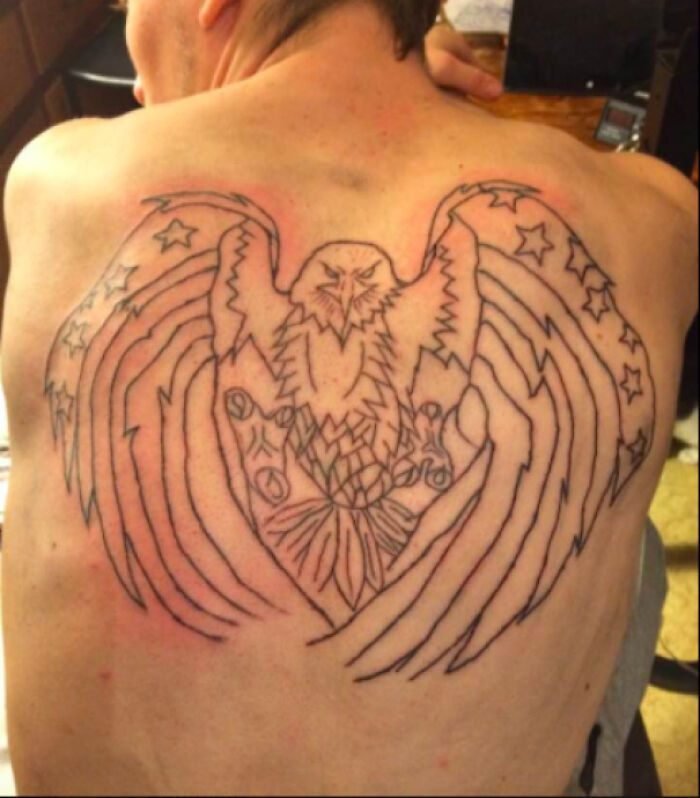 1655450366 115 30 tatuagens horrivelmente feitas que sao o orgulho desse grupo