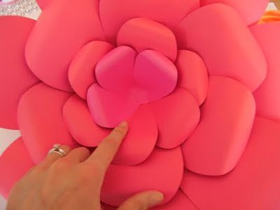 como fazer a flor de papel