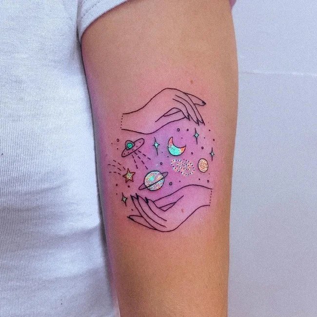 1584626185 469 Tatuadora australiana faz tatuagens brilhantes que parecem ganhar vida