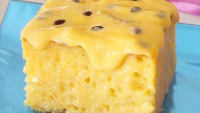 Bolo gelado e cremoso de maracujá