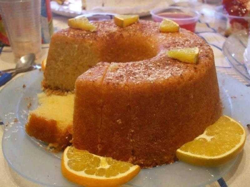 Receita de bolo de laranja fofo e molhadinho